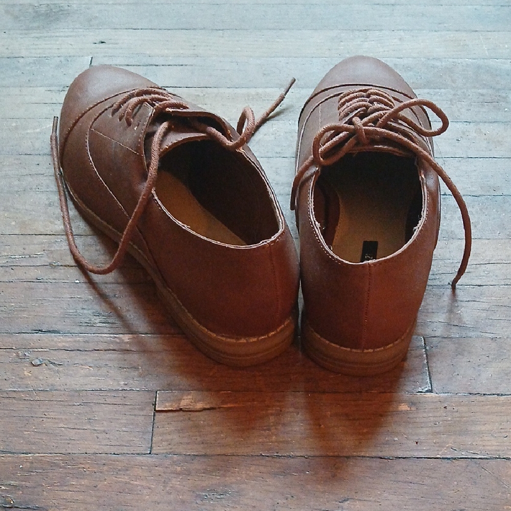 Forever 21 Brown Women's Lace-Up Loafers - Picture 5 of 8